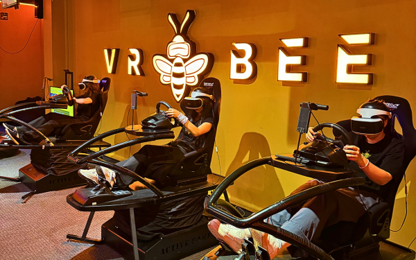 VR Bee mərkəzində Formula 1 üzrə yarışın təşkili